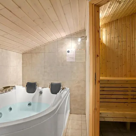 Stunning In Lbk With Sauna And 3 Bedrooms